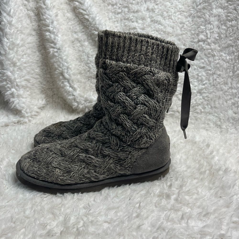 UGG Isla Gray knit sweater boots gray Gros grain ribbon tie suede back SZ10